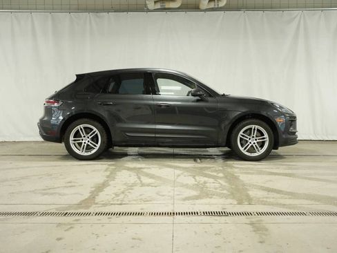 Certified 2022 Porsche Macan AWD/4WD image 8