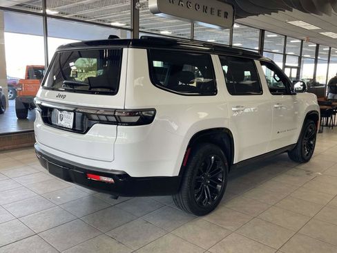 New 2026 Jeep Grand Wagoneer Summit w/ Premium Group III image 7