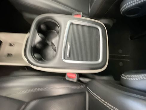 Used 2023 Chrysler Pacifica Touring-L FWD image 20