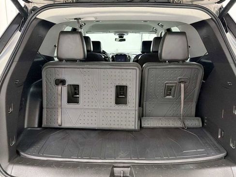 Used 2019 Chevrolet Traverse LT w/ LT Premium Package AWD/4WD image 28