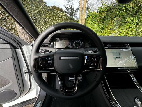 New 2026 Land Rover Range Rover Evoque Dynamic SE image 11