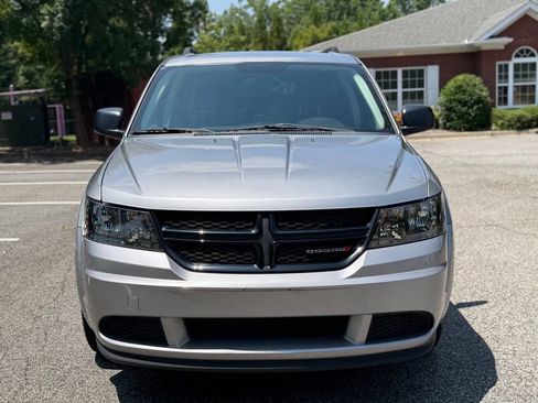 Used 2018 Dodge Journey SE w/ Blacktop Package FWD image 8
