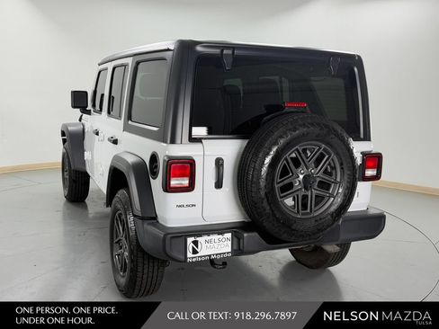 Used 2024 Jeep Wrangler Unlimited Sport AWD/4WD image 8