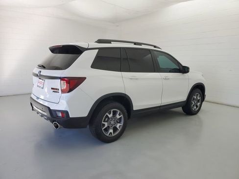 Used 2023 Honda Passport TrailSport image 5