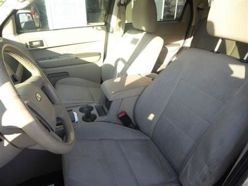 Used 2011 Ford Escape XLT image 13