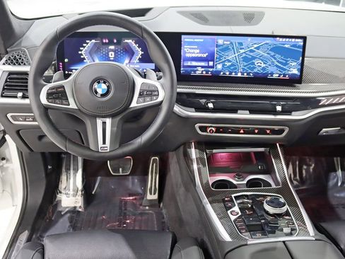 Used 2025 BMW X7 M60i AWD/4WD image 14