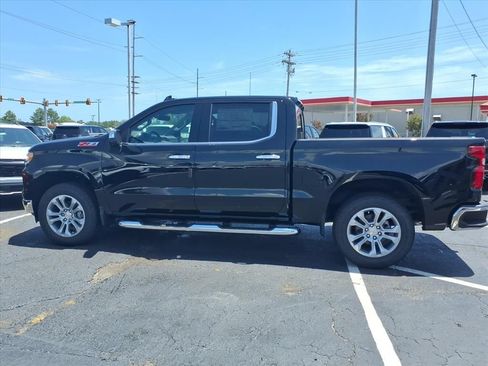 New 2026 Chevrolet Silverado 1500 LTZ w/ Z71 Off-Road Package AWD/4WD image 6