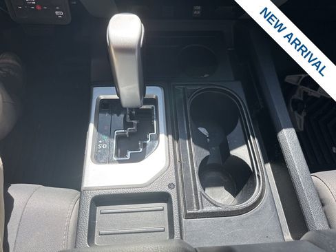 Used 2017 Toyota Tundra SR5 w/ SR5 Upgrade Package AWD/4WD image 27