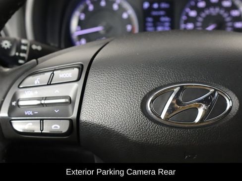 Used 2018 Hyundai Kona SEL image 8