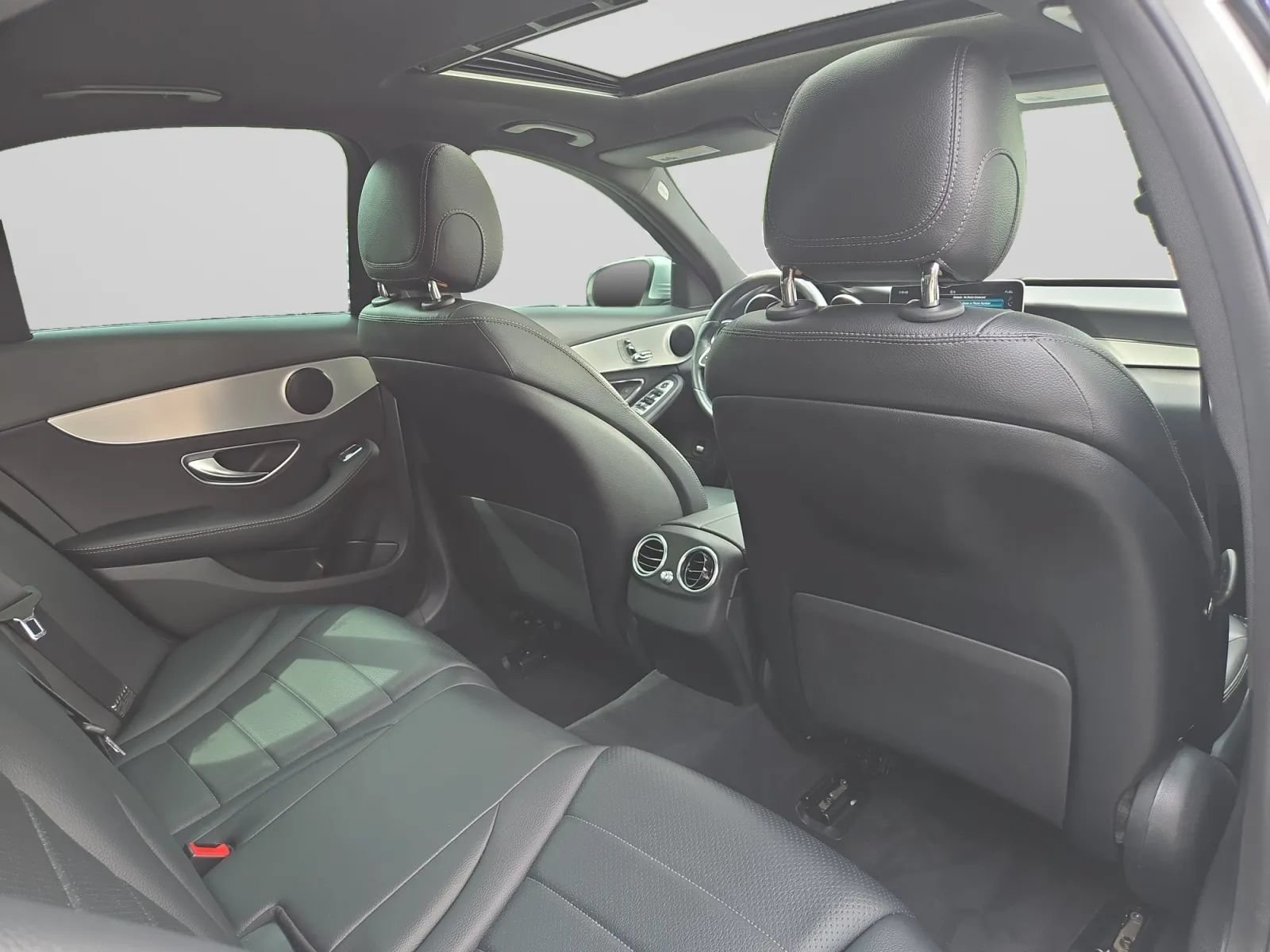 Used 2019 Mercedes-Benz C 300 Sedan image 30