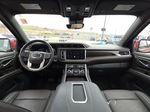 Used 2023 GMC Yukon Denali w/ Denali Reserve Package image 29