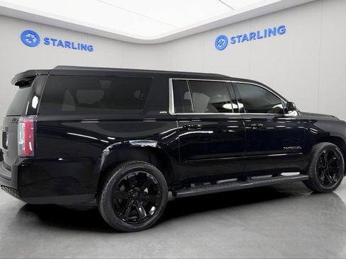 Used 2020 GMC Yukon XL SLT w/ Open Road Package AWD/4WD image 11