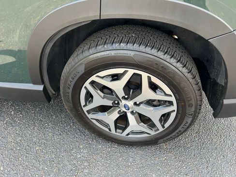 Used 2024 Subaru Forester Premium AWD/4WD image 37