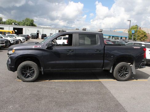 Used 2023 Chevrolet Silverado 1500 LT Trail Boss w/ Protection Package AWD/4WD image 5