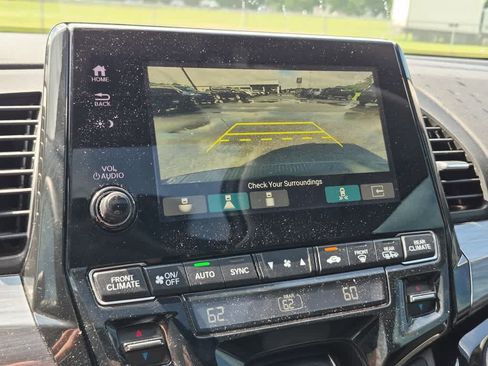 Used 2022 Honda Odyssey Elite image 18