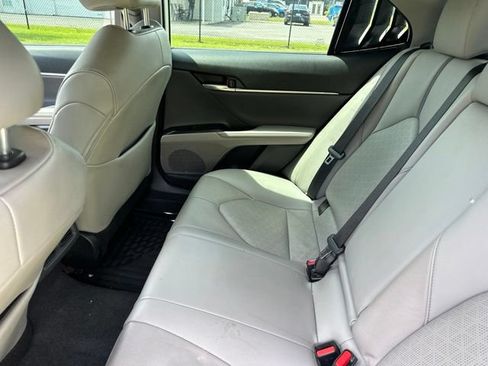 Used 2022 Toyota Camry XSE FWD image 15