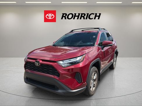 Used 2023 Toyota RAV4 XLE w/ Convenience Package AWD/4WD image 1