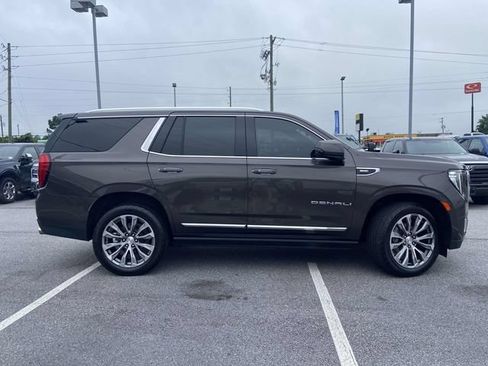 Used 2021 GMC Yukon Denali w/ Denali Premium Package RWD image 2