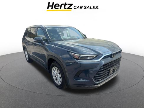 Used 2025 Toyota Grand Highlander FWD image 1