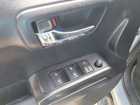 Used 2020 Toyota Tacoma TRD Sport RWD image 16