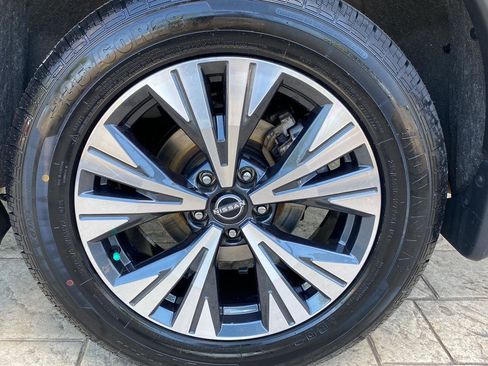 Certified 2023 Nissan Rogue SV w/ SV Premium B Package AWD/4WD image 15