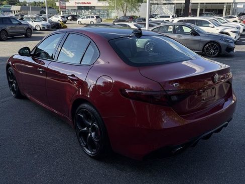 Used 2018 Alfa Romeo Giulia Ti Sport w/ Quick Order Package 22S Sport AWD/4WD image 14