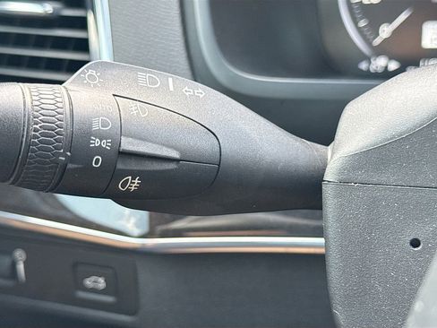 Used 2017 Volvo XC90 T6 Momentum w/ Vision Package AWD/4WD image 14