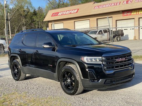 Used 2023 GMC Acadia AT4 image 2