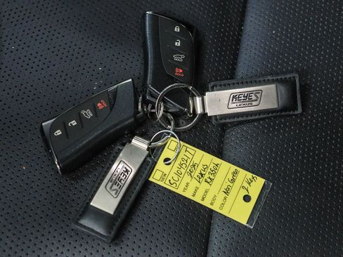 Used 2025 Lexus RX 350 w/ Convenience Package AWD/4WD image 23