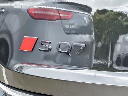 New 2026 Audi SQ7 Prestige image 27