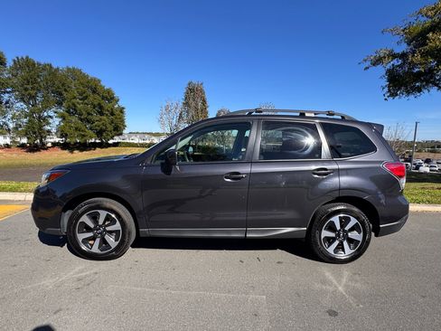Used 2018 Subaru Forester 2.5i Premium w/ All-Weather Package image 8