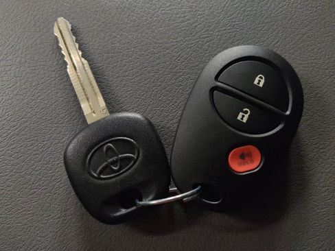 Used 2012 Toyota Tundra 2WD Double Cab w/ SR5 Pkg image 32