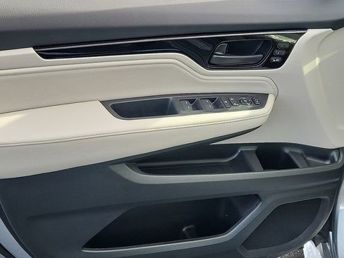 New 2026 Honda Odyssey Touring image 12