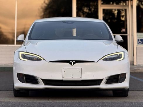 Used 2016 Tesla Model S 75D image 3