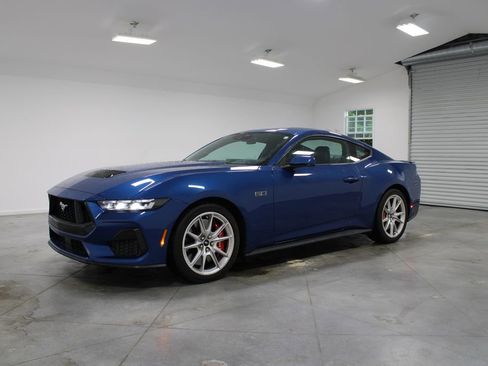 Used 2024 Ford Mustang GT Premium RWD image 4