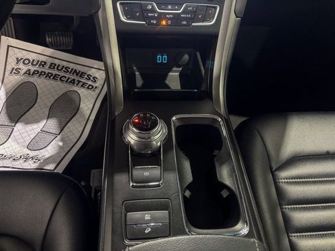 Used 2019 Ford Fusion SEL image 21