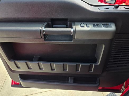 Used 2011 Ford F250 Lariat w/ Lariat Interior Pkg AWD/4WD image 32