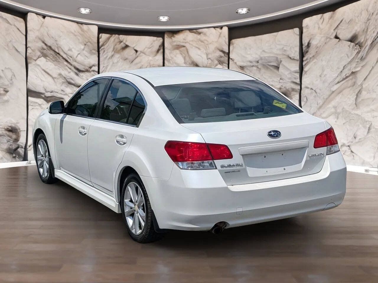 Used 2013 Subaru Legacy 2.5i Premium w/ All-Weather Pkg + Moonroof AWD/4WD image 7