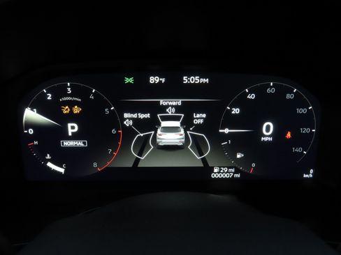 New 2025 Mitsubishi Outlander SE image 11