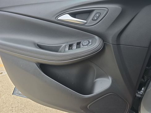 Used 2025 Buick Encore GX Preferred FWD image 27