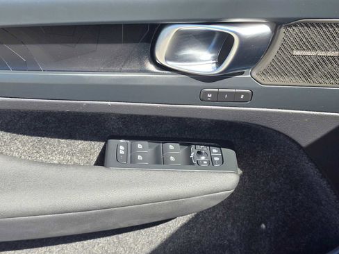 Certified 2023 Volvo C40 P8 Recharge Ultimate AWD/4WD image 24