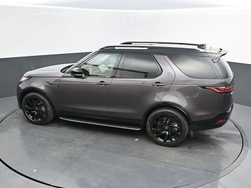 New 2025 Land Rover Discovery Dynamic SE AWD/4WD image 32