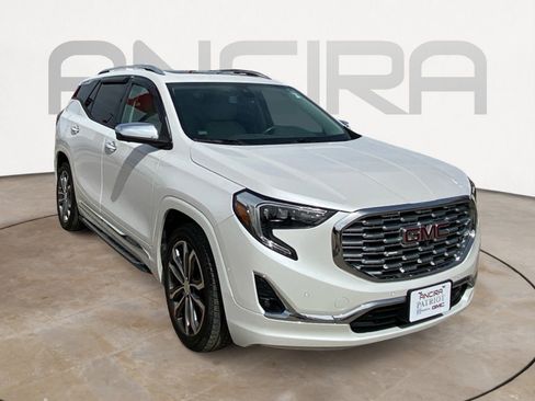 Used 2020 GMC Terrain Denali w/ Denali Premium Package image 4
