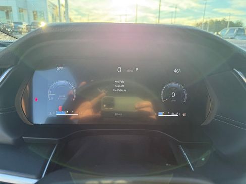 New 2025 Jeep Grand Cherokee Altitude image 15