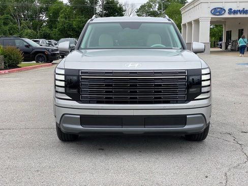 New 2026 Hyundai Palisade SEL FWD image 2