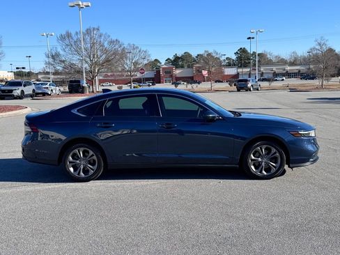 Used 2024 Honda Accord EX image 19