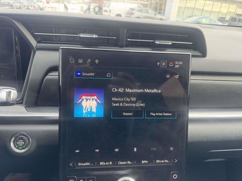 Used 2025 GMC Terrain Elevation image 33