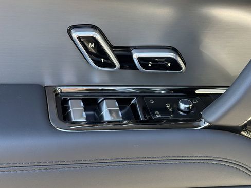 New 2025 Land Rover Range Rover Sport Dynamic SE image 14