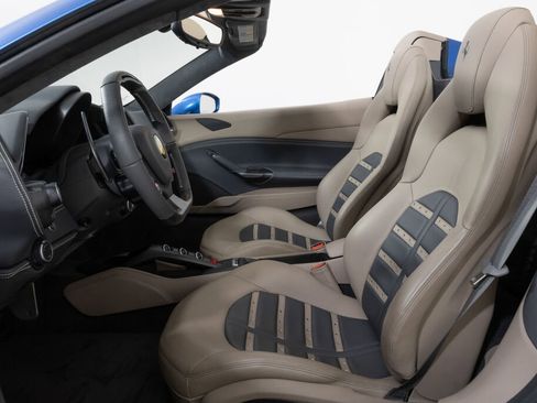 Used 2018 Ferrari 488 Spider image 27