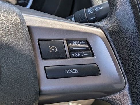 Used 2015 Subaru Forester 2.5i AWD/4WD image 18